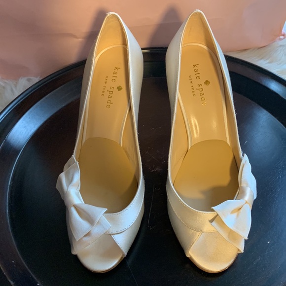 Kate Spade  Ivory / Gold Glitter Heels Pumps - Picture 4 of 15
